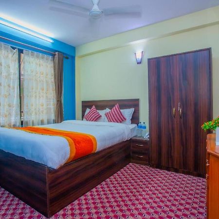 Oyo 492 Hotel Yeti Home Катманду Екстериор снимка